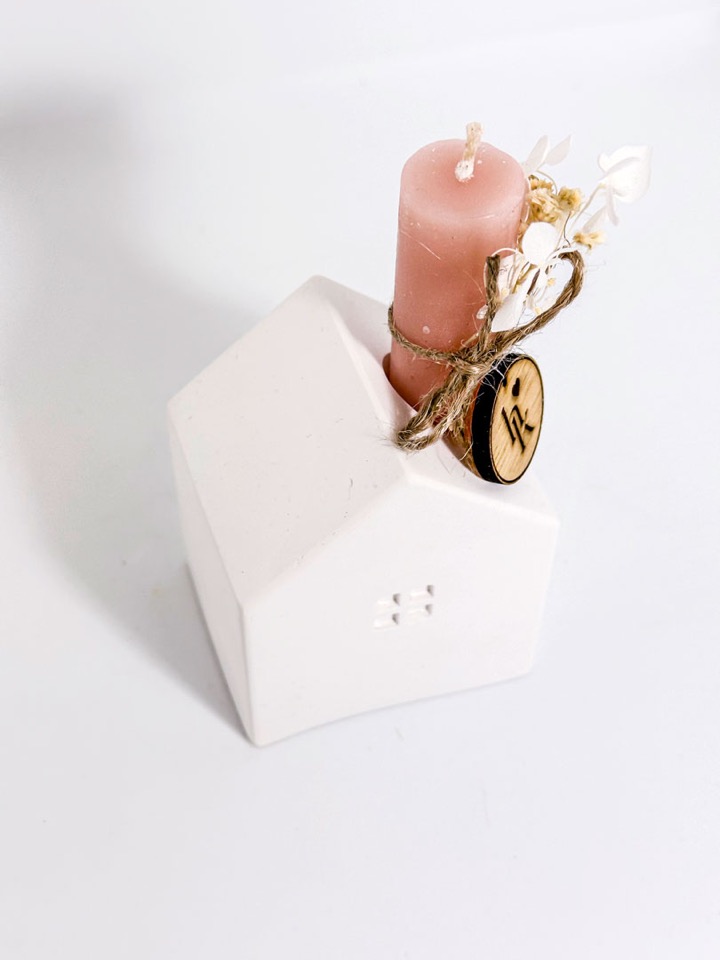 Kerzenhalter Haus Detailansicht